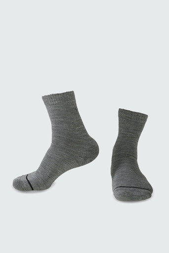 Men Grey Solid Socks