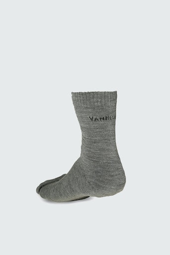 Men Grey Solid Socks