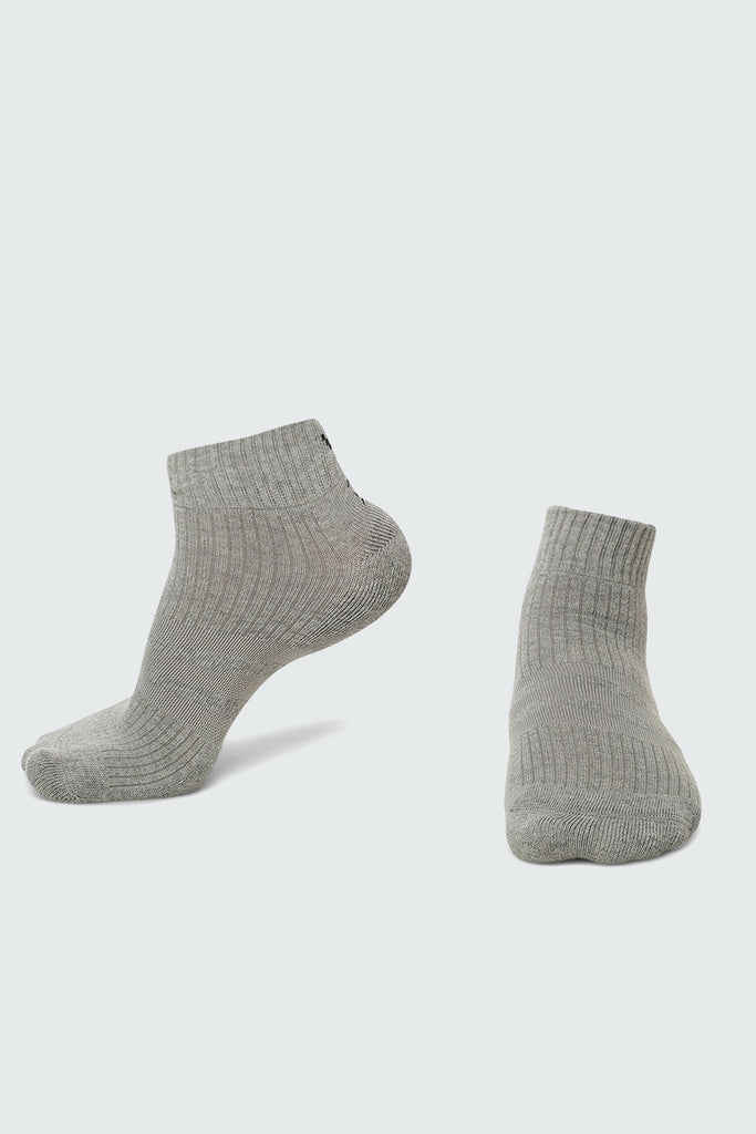 Men Assorted Solid Socks