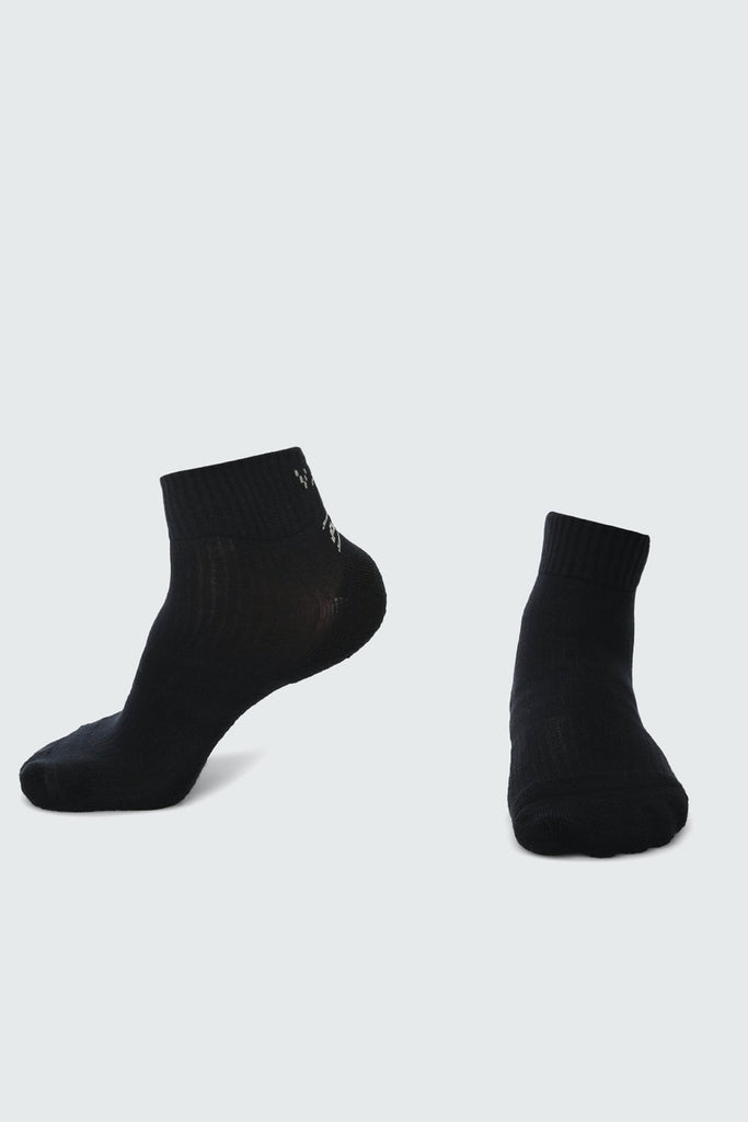 Men Assorted Solid Socks