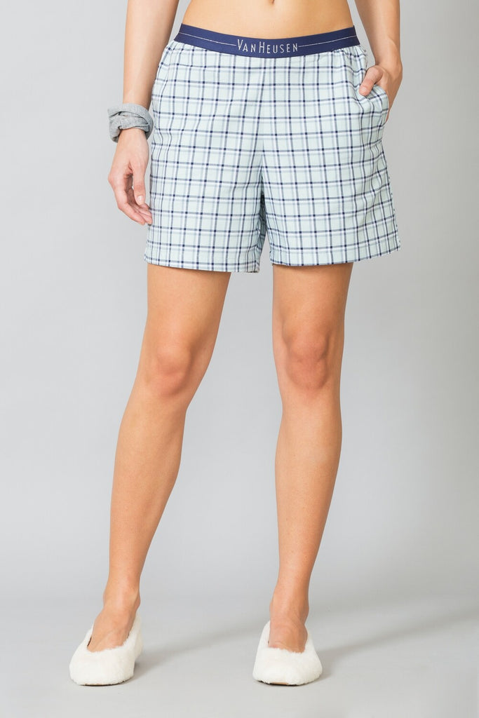 BLUE VAN HEUSEN women's checkered Shorts