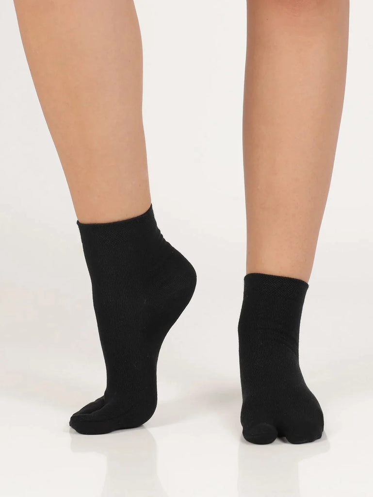 Black Jockey Women's Compact Cotton Stretch Toe Socks with Stay Fresh Treatment