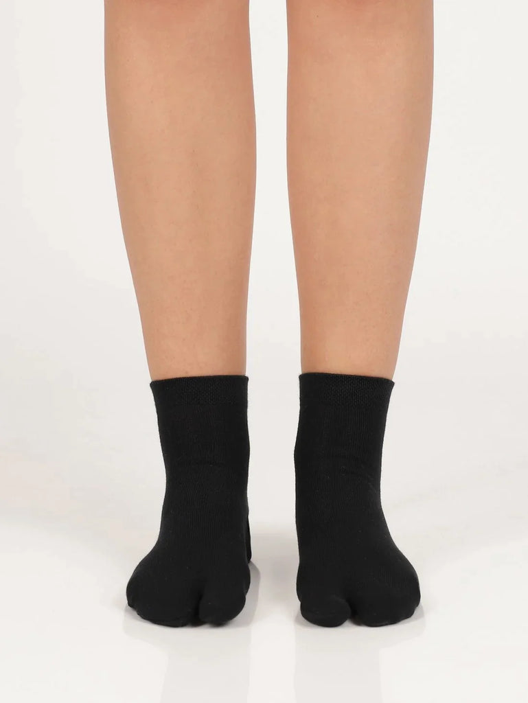 Black Jockey Women's Compact Cotton Stretch Toe Socks with Stay Fresh Treatment