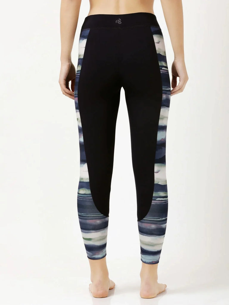 Peacoat JOCKEY Women's Printed Performance Leggings.