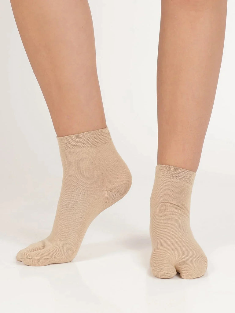 Skin Jockey Women's Compact Cotton Stretch Toe Socks with Stay Fresh Treatment