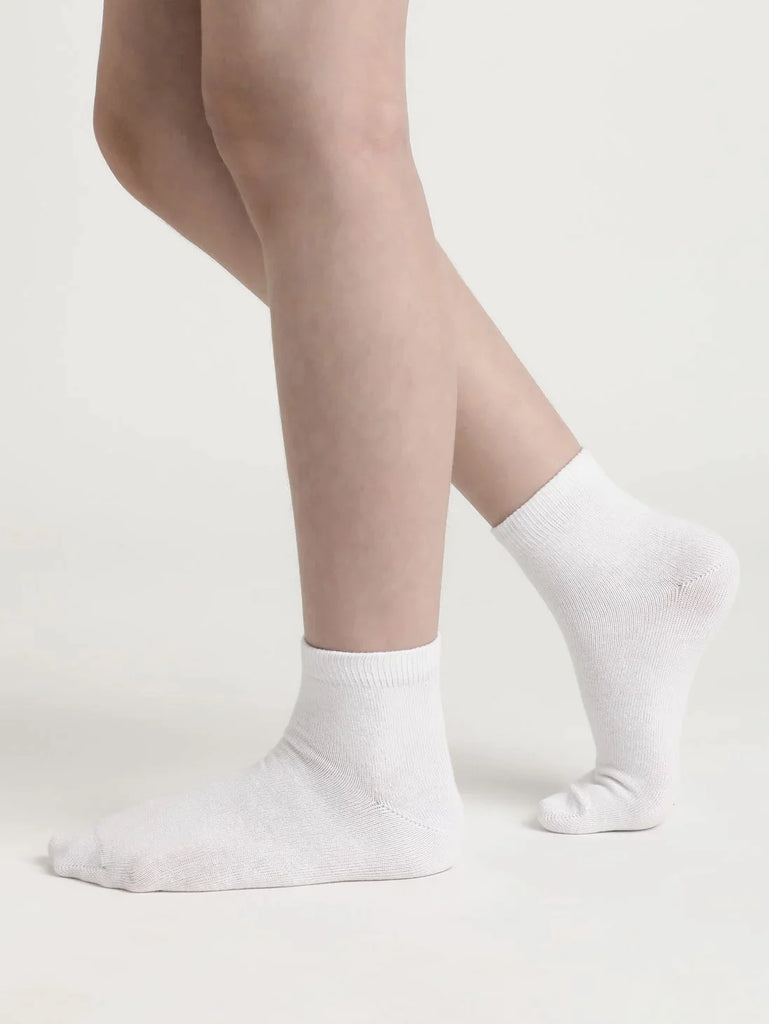 White Jockey Unisex Kid's Compact Cotton Stretch Solid Ankle Length Socks With Stay Fresh Treatment