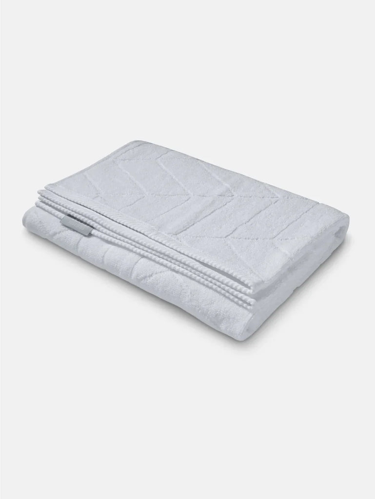 Cotton Terry Ultrasoft and Durable Patterned Bath Towel White