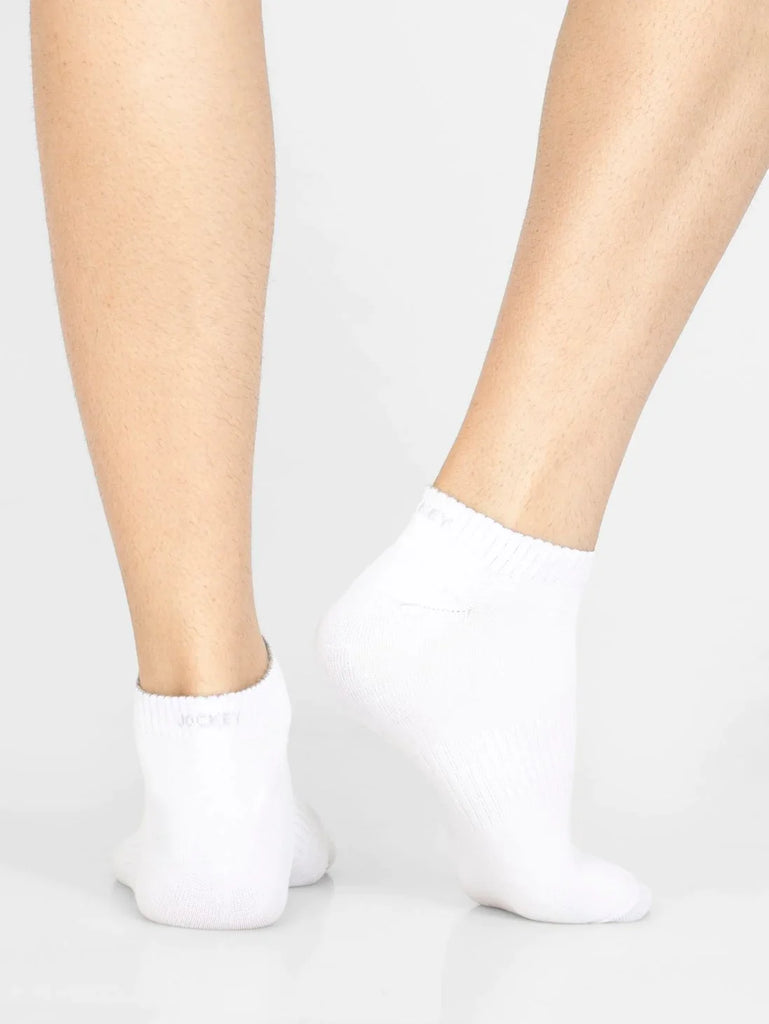 White Jockey Men's Compact Cotton Stretch Low Show Socks With Stay Fresh Treatment